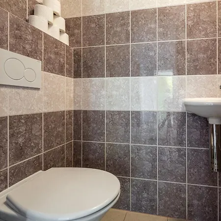 Emerald Klinovec Daire
